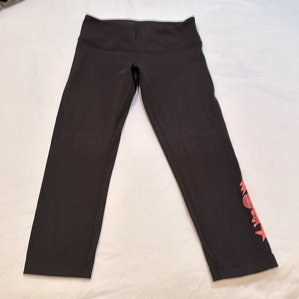Lululemon 7/8 Leggings with Calf Detail Size 6